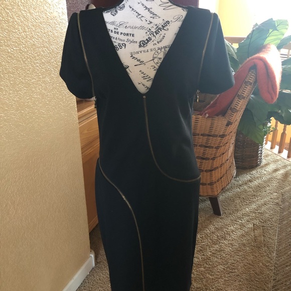 Ted Baker London Dresses & Skirts - Preloved Ted Baker Zipper dress size 4 = US 10 Ted Baker London Dresses & Skirts - Preloved Ted Baker Zipper dress size 4 = US 10